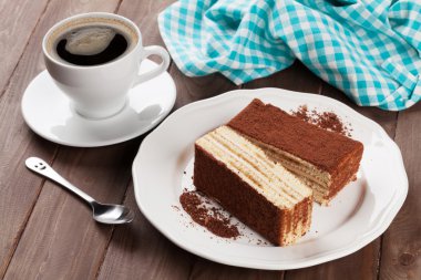 Tiramisu tatlı ve kahve