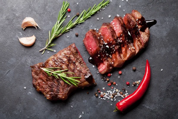 Gegrilltes Rindersteak — Stockfoto