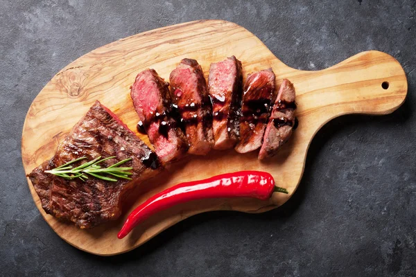 Gegrilltes Rindersteak — Stockfoto