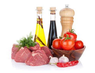 Ham sığır bonfile ve baharatlar