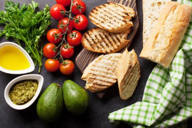 Ciabatta sandviç malzemeler pişirme