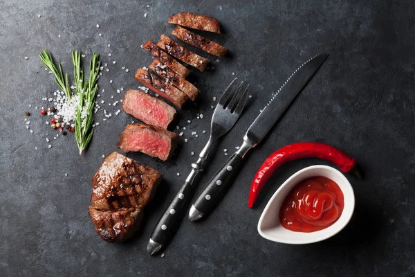 Grilled beef steak — Stock Photo, Image