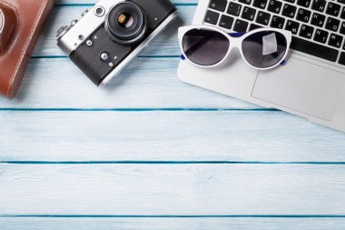 Resepsiyon Masa laptop ve kamera ile
