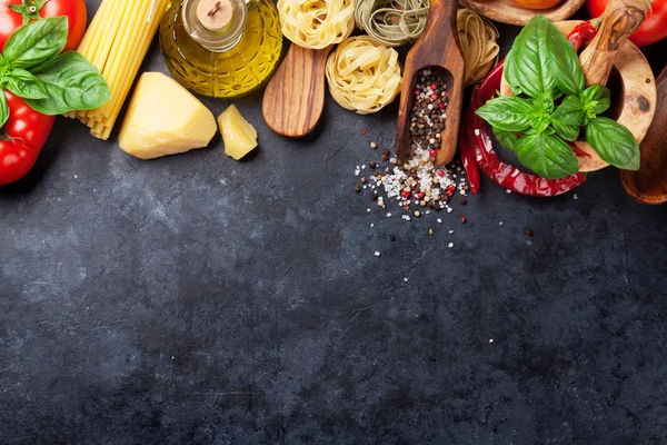 Italiensk mat matlagning — Stockfoto