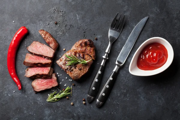 Grilované plátky hovězí steak — Stock fotografie