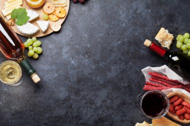 Şarap, üzüm, peynir, sosis