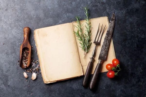 Cookbook, herbs and spices — Stock Photo, Image