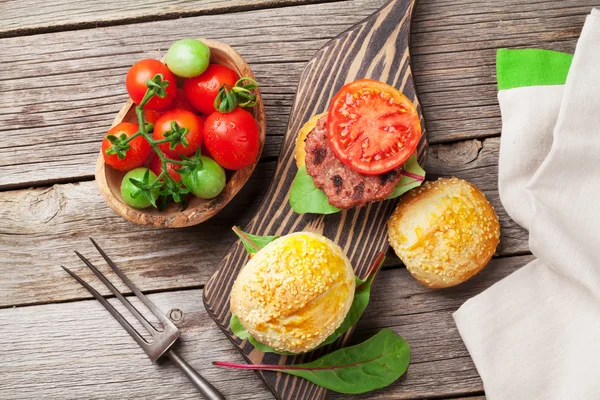 Homemade burgers with beef — Stock Photo, Image