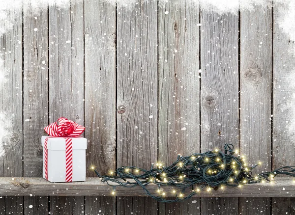 Luci di Natale e confezione regalo — Foto Stock