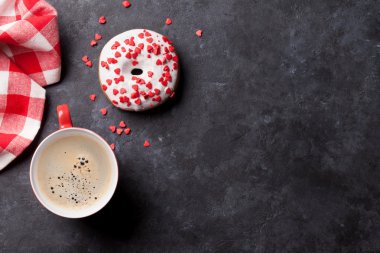 çörek ve kahve tablo