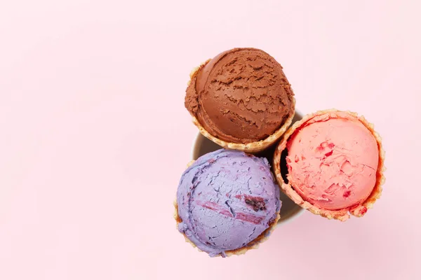 Berry Vanilla Chocolate Ice Cream Sundae Top View Flat Lay — Stock Photo, Image