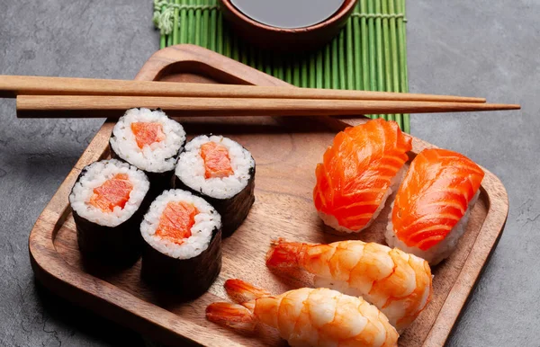 Japán Sushi Fából Készült Tálcán — Stock Fotó