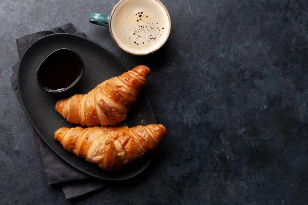 Espressokaffe Och Croissanter Till Frukost Ovanifrån Platt Låg Med Kopieringsutrymme — Stockfoto