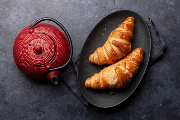 Tea Croissant Reggelire Top View Lapos Fektetés — Stock Fotó