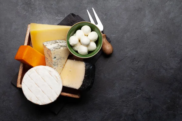 Divers Fromages Boîte Vue Dessus Plat Avec Espace Copie — Photo