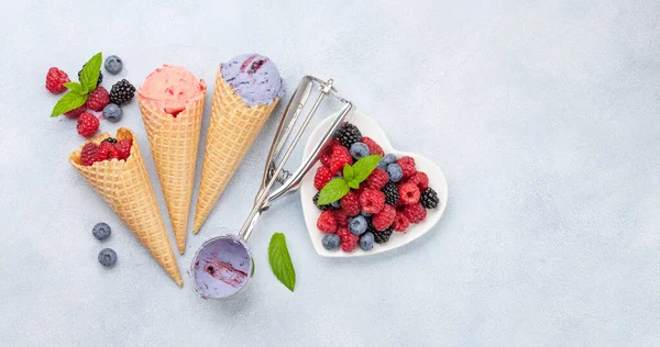 Homemade Berry Vanilla Ice Cream Sundae Top View Flat Lay — Stock Photo, Image