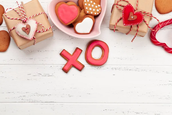 Valentinstag Konzept Grußkarte Mit Lebkuchen Und Geschenkschachteln Draufsicht Flach Lag — Stockfoto