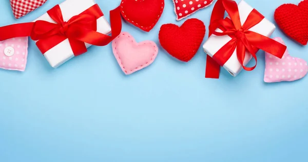 Sevgililer Günü Tebrik Kartı Şablonu Hediye Kutuları Kalp Şeklinde Dekorlar — Stok fotoğraf