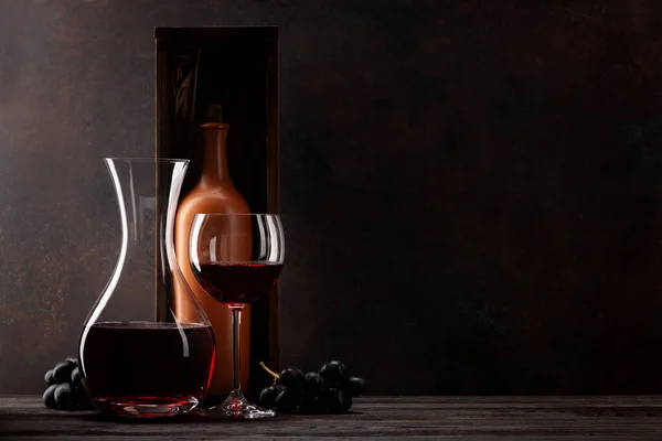 Carafe Avec Vin Rouge Bouteille Vin Coffret Raisins Verre Vin — Photo