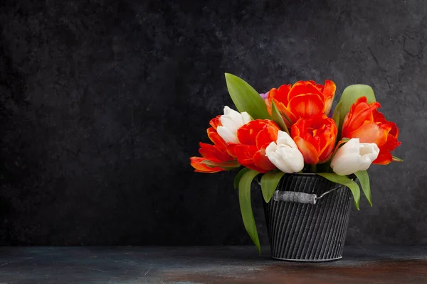 Tulipánvirág Csokor Húsvéti Üdvözlőlap Sablon Egy Kis Helyet Üdvözlésednek — Stock Fotó