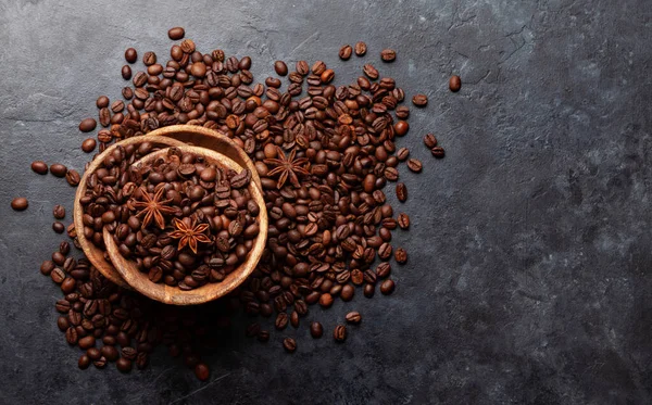 Grains Café Torréfiés Dans Bol Bois Vue Dessus Plat Avec — Photo