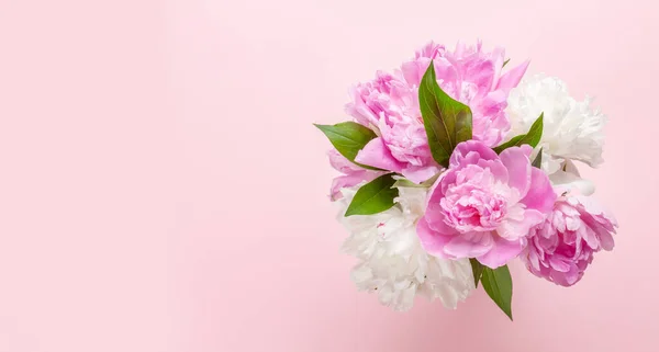 Beau Bouquet Fleurs Pivoine Jardin Sur Fond Rose Top Vue — Photo
