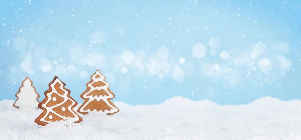 Julkort Med Hembakade Pepparkakor Snö Med Kopieringsutrymme För Dina Hälsningar — Stockfoto