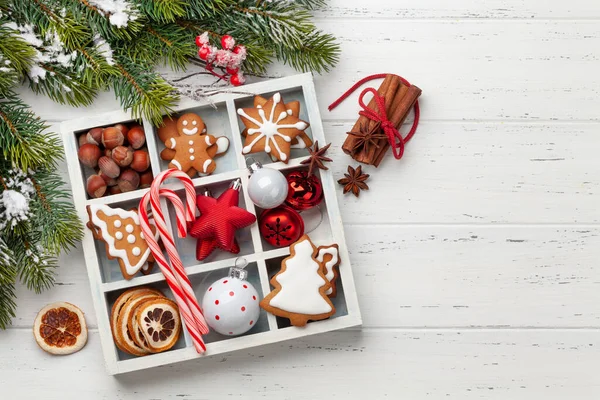 Weihnachtskarte Mit Lebkuchen Und Dekor Draufsicht Flach Lag Mit Kopierraum — Stockfoto