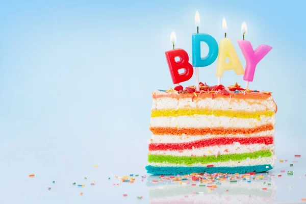 Torta Compleanno Con Candele Compleanno Felici Sfondo Blu Con Spazio — Foto Stock