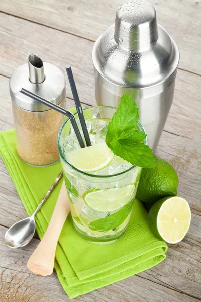 Čerstvý mojito koktejl — Stock fotografie