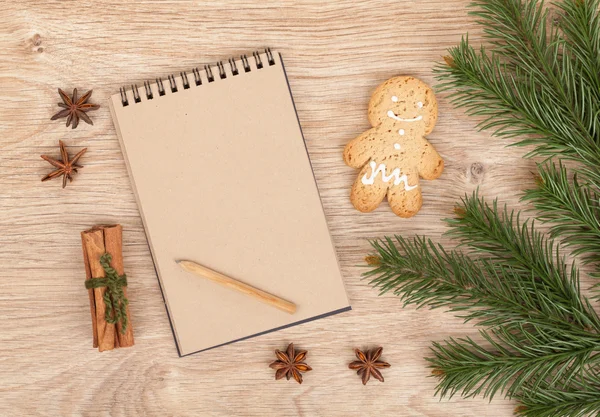 Fir kerstboom, peperkoek cookie — Stockfoto
