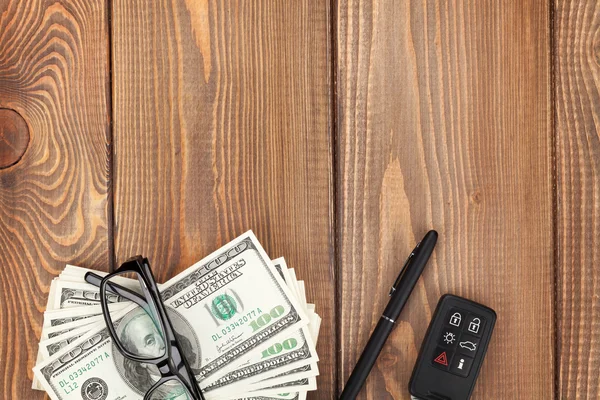 Money, glasses and car key — Stock Photo, Image