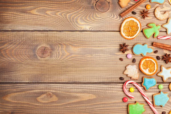 Şeker, baharatlar ve gingerbread çerezleri — Stok fotoğraf