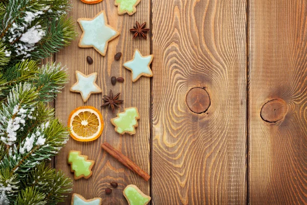 Fondo de madera de Navidad con abeto —  Fotos de Stock