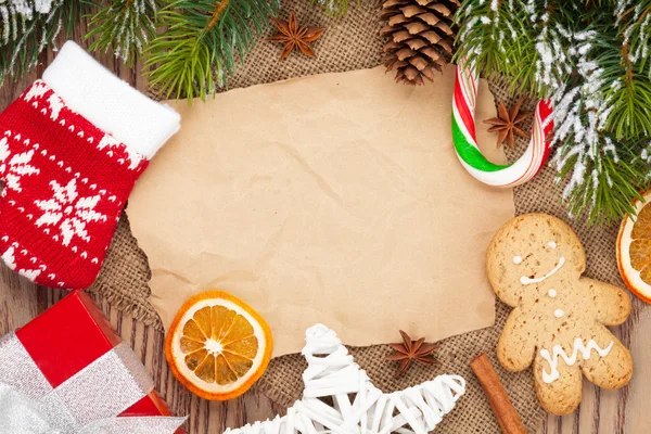 Comida y decoración navideñas — Foto de Stock