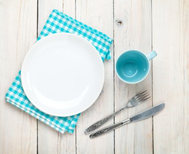 Boş tabak, bardak ve Gümüş eşyalar