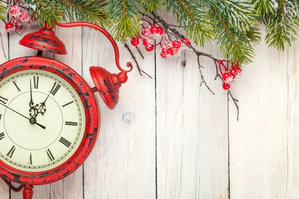 Fir tree and alarm clock — Stock Photo, Image