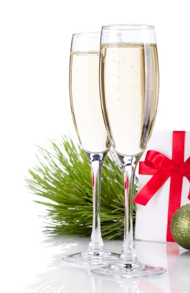 Champagne, gåva brev och jul inredning — Stockfoto