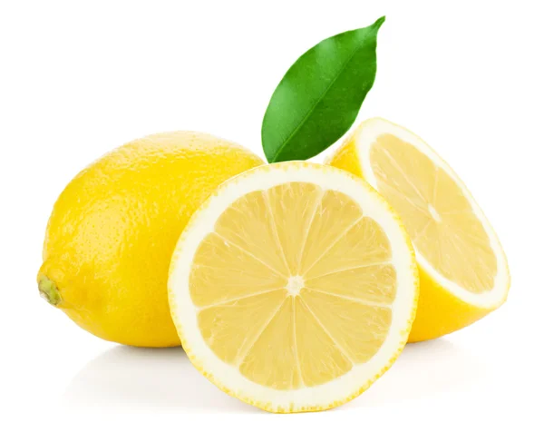 Limões maduros isolados — Fotografia de Stock