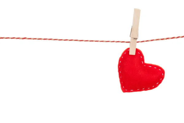 Valentinky den hračka srdce visí na laně — Stock fotografie