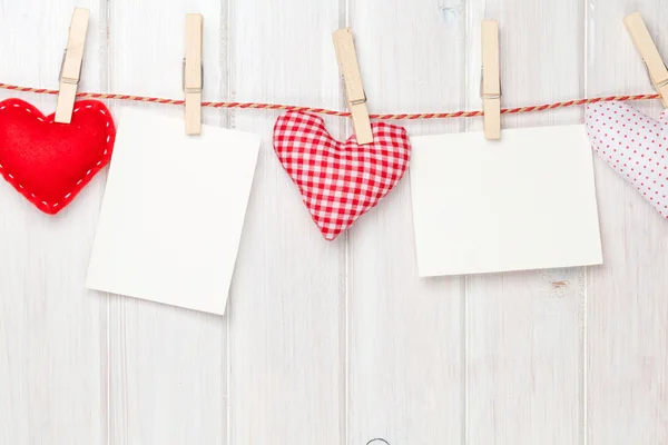 Cornici Foto e cuori giocattolo di San Valentino — Foto Stock