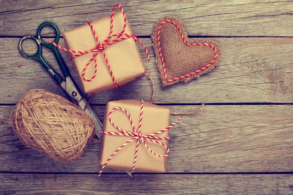 Valentines day gift wrapping — Stock Photo, Image