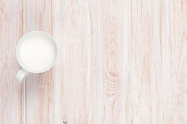 Fincan süt beyaz ahşap tablo