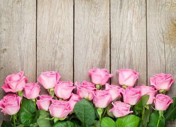 Valentines day background with pink roses — Stock Photo, Image