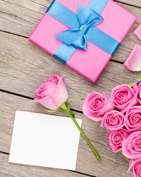 Biglietto di auguri per rose rosa e San Valentino — Foto Stock