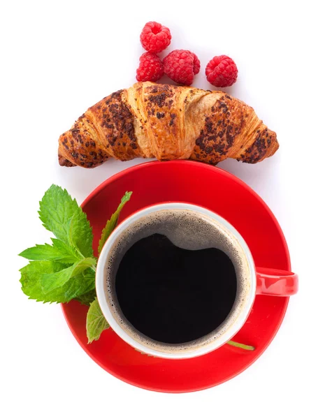 Kaffee, Croissant und Beeren — Stockfoto