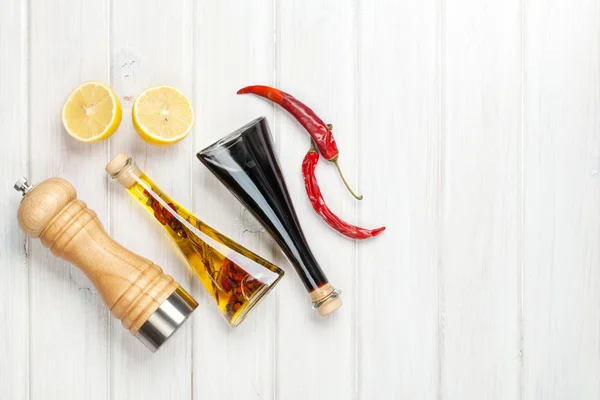 Ensemble de condiments et d'épices — Photo