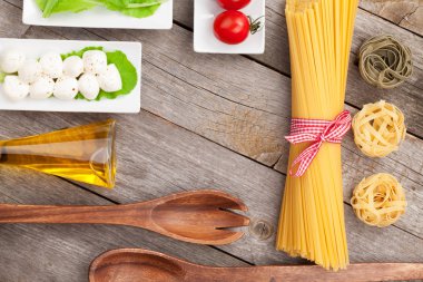 domates, mozzarella, makarna