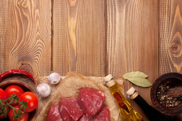 Raw fillet beef steak and spices — Stock Photo, Image