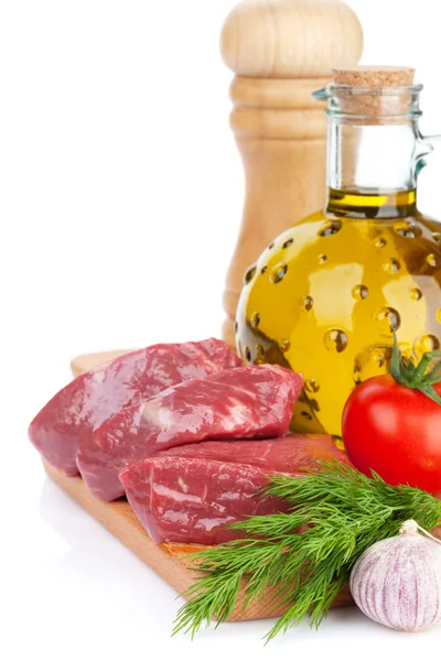 Carne de bife com especiarias e condimentos — Fotografia de Stock